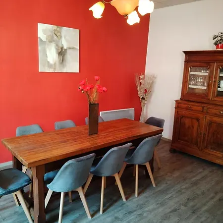La Rose Des Alpes A Serres, 3 Chambres, Capacite 4 A 8 Personnes, Cuisine, Terrasse, Parking Et Garage * Serres (Hautes-Alpes)